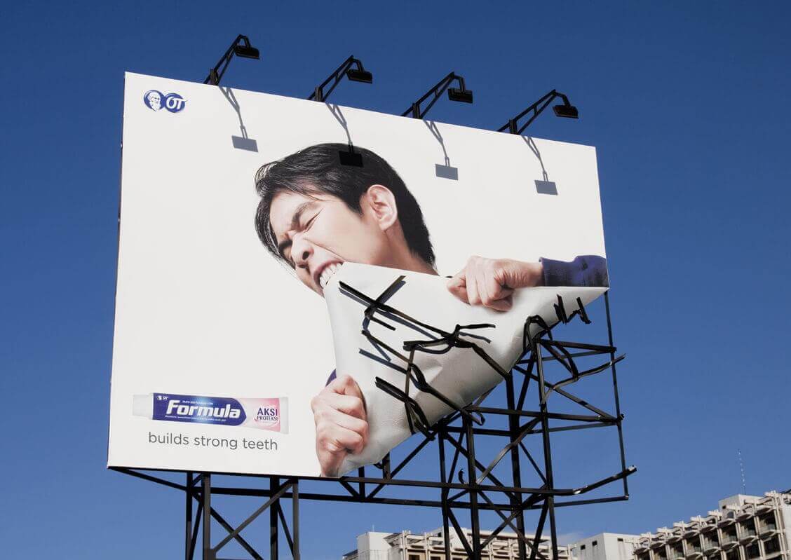 3D strength is at the forefront of this Formula billboard