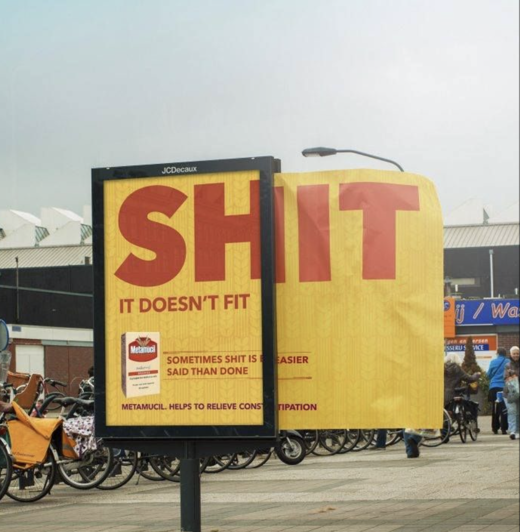 This ambient relies on a potty trope to get its message across
