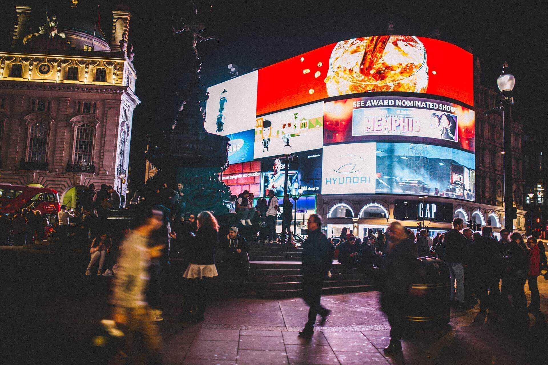 piccadilly-circus-926802_1920