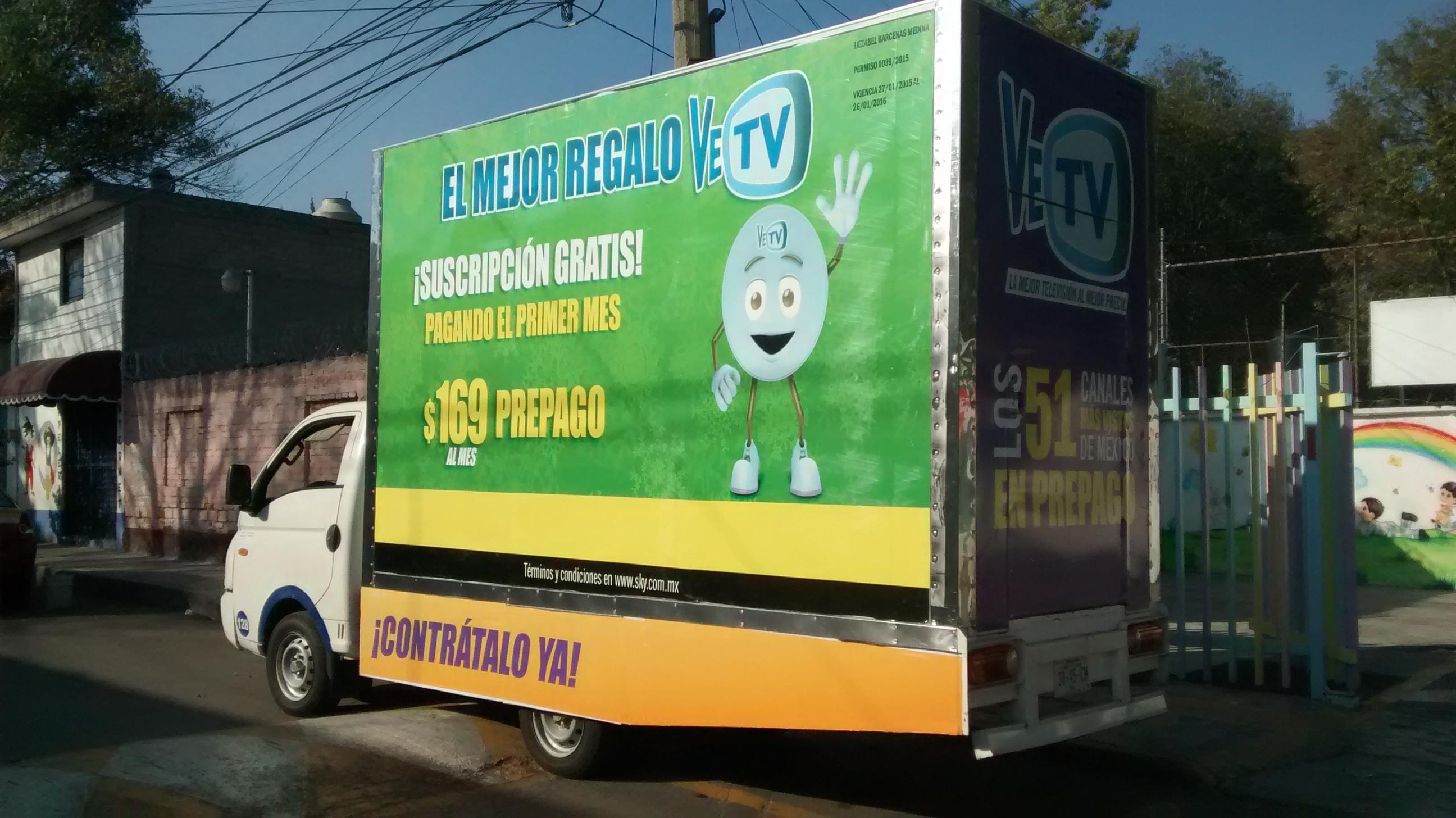 Moving billboards that are 4.50 x 2.50 m are prominent in Mexico